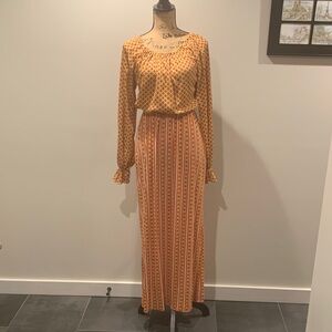 Vintage 1970’s Elegant Yellow Patterned Maxi Dress